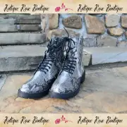 *NIB* Very G Conquest White Snake Combat Boot