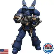 JOYTOY Warhammer 40k Space Marine 2, 1/18 Uitramarines Brother Chairon Action