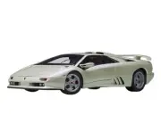 Auto Art 79141 1/18 Lamborghini Diablo Se30 Iota Ballon White/Pearl White