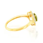 0.87 Carat Peridot and Diamond Ring in 9ct Yellow Gold, Q