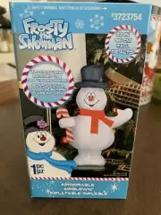 NEW 22 INCH TALL RANKIN BASS FROSTY THE SNOWMAN TABLETOP MANTEL INFLATABLE GEMMY