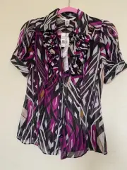 Diane Von Furstenberg Silk Top Blouse Ruffles short Sleeves Button Up NTW size 2