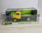 Jada Toys Just Trucks 1952 Yellow Chevrolet Coe Flatbed Tow DieCast 1:24