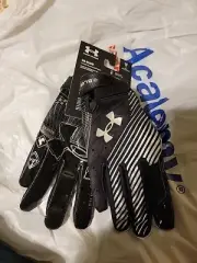 Under Armour UA BLUR FOOTBALL Gloves $50 NWT Men's Medium Breathable gluegrip