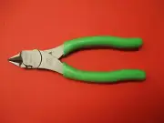 SNAP ON TOOLS 6" Diagonal Flush Cut Cutter Pliers (Green) 786CF