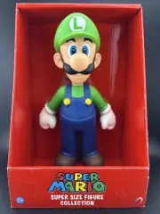 Super Mario Bros. LUIGI 9 inch Super Size Figure Collection Nintendo 2009 NEW