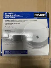 Fire Sentry Small Smoke Detector Alarm Model i9040E Runs on 9 Volt Battery
