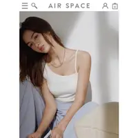 在飛比找蝦皮購物優惠-Air space Lady 歐美不對稱小可愛(附胸墊)斜肩