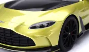 TOP SPEED 1/18 Aston Martin V12 Vantage Cosmopolitan Yellow Finished Product
