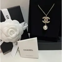 在飛比找蝦皮購物優惠-Chanel 香奈兒CC 雙C logo珍珠項鍊