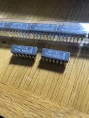 TWO (2) Motorola MC1733L,14 pins Ceramic DIP;differential In/out video Chip.