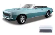 DIECAST CAR & DISPLAY CASE 1967 CHEVY CAMARO SS 396 TURQUOISE MAISTO 31684 1/18