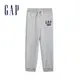 Gap 男童裝 Logo棉質束口鬆緊棉褲 碳素軟磨系列-淺麻灰色(567722)