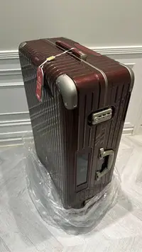 在飛比找Yahoo!奇摩拍賣優惠-【專櫃$53200】 德國RIMOWA行李登機箱 31吋 2