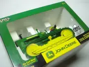 2003 RC2 1ST PRODUCTION ERTL JOHN DEERE 2010 CRAWLER 1/16 SCALE DIECAST TRACTOR