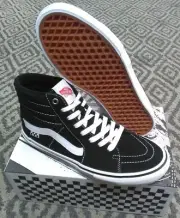 Vans Footwear Skate Sk8-Hi shoe black/white mens 9.5