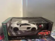 NEW Speed Tech R/C 1:24 Scale Audi R8 V10 Car White Radio Control Vehicle Remote