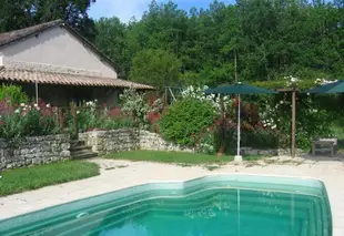 卡斯泰爾諾蒙特拉蒂耶 5 房別墅私人游泳池無線上網飯店 - 附設專屬花園