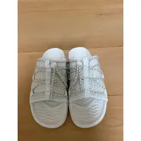 在飛比找蝦皮購物優惠-Native Shoes 輕量平底拖鞋23.5