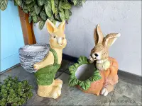 在飛比找Yahoo!奇摩拍賣優惠-高嶺土製 兔子花盆 紅蘿蔔兔子 男生兔子擺飾品 可愛動物花器