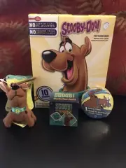 New Scooby-Doo (4 pc) Bundle - Snacks, Magic Towel, Mini Mystery Box, & Keychain