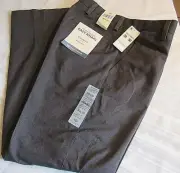 DOCKERS MENS GRAY CLASSIC FIT NO WRINKLES PANTS, SIZE 30X30, NEW WITH TAGS