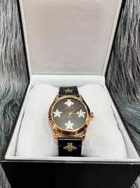 在飛比找Yahoo!奇摩拍賣優惠-Gucci YA1264055 蜜蜂 星星 金色 手錶 腕錶