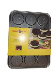 Nordic Ware Funny Faces Treat Pan