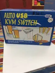 Auto USB KVM Switch (Includes Cables)