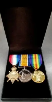 WW1 Full-sized Replica Medals Trio in box • Swing Mounted