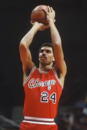 Reggie Theus of the Chicago Bulls Basketball 1980 Photo 6