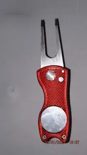 Divot/Marker Tool (Red)