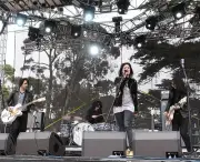 Guitarist Dean Fertita Drummer Vocalist Jack White Singer Alison M- Old Photo 1