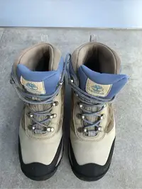 在飛比找Yahoo!奇摩拍賣優惠-Timberland 防水Gore-Tex高筒登山鞋