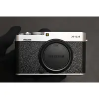 在飛比找蝦皮購物優惠-（已售出）Fujifilm 富士相機 XE4 銀 公司貨 盒