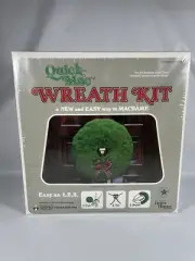 Vintage Better Homes Maxwell Quick-Mac Green Christmas Wreath Kit Macrame