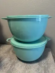 Tupperware Jumbo Thatsa Mixing Classic Bowl 59 Cup / 14 L Mint Ice Cream New TWO