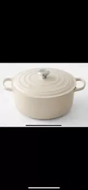 ~LeCreuset *NEW* 7.25Qt Signature Round Dutch Oven, *Brioche…