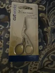 Stork Craft Scissor 3.5" Embroidery Crane Bird Sewing Sharp Point Silver Toned