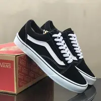 在飛比找蝦皮購物優惠-Oldskool Vans 鞋子男鞋 / Vans Guys