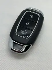 HYUNDAI SANTA FE SMART KEY / PROXIMITY KEY - 3 BUTTONS - GENUINE - 95440-S1100