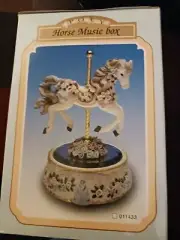 Poly Horse Music Box 011433 Special Edition Exclusively For Fashion Bug w/ Box