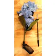 New Plow & Hearth Flower Blue Hydrangea SolarLite Power Garden Stake Outdoor