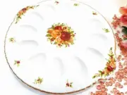 Christmas Egg Plate 49711, Holiday Design, 11-inch Serving Dish, Party Decor