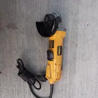 在飛比找蝦皮購物優惠-中古 5吋平面砂輪機 得偉 DEWALT