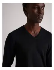 [Blaq] Australian Merino V-Neck Knit in Black