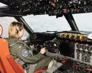 NAVY P-3 / P3-C ORION COCKPIT AND PILOT 8x10 GLOSSY PHOTO PRINT