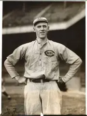 Dodgers Play Cincinnati At Ebbet's Field. Limb Mckenry, Pitcher For - Old Photo