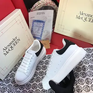 【Lydia代購】Alexander McQueen 麥昆夜光小白鞋女2021新款厚底真皮彩虹鞋帶袁姍姍情侶同款鞋