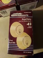 HAMPTON MOUNTAIN SECURITY Locks, 2 POLISHED BRASS KEYED DEADBOLT two Per Box